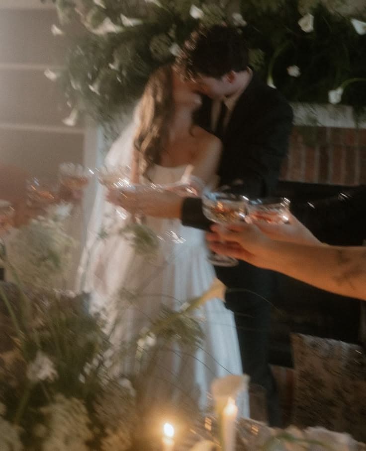 The Wedding Vendor Payment Schedule Nobody Hands You